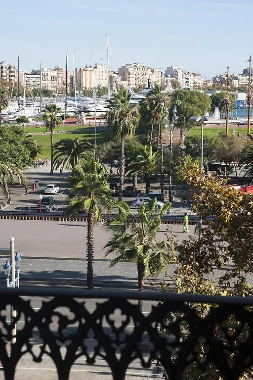 Serras Barcelona 5*,
