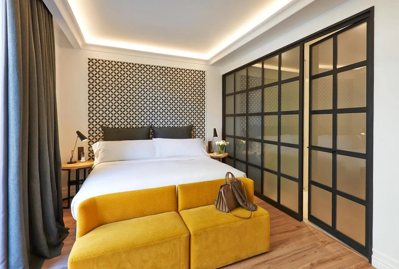 Serras Barcelona 5*,